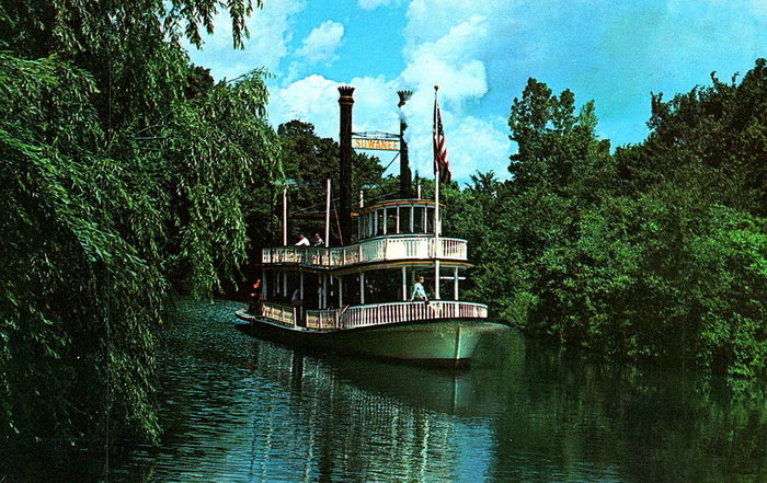 Suwanee Park and Steamboat - Old Postcard (newer photo)
